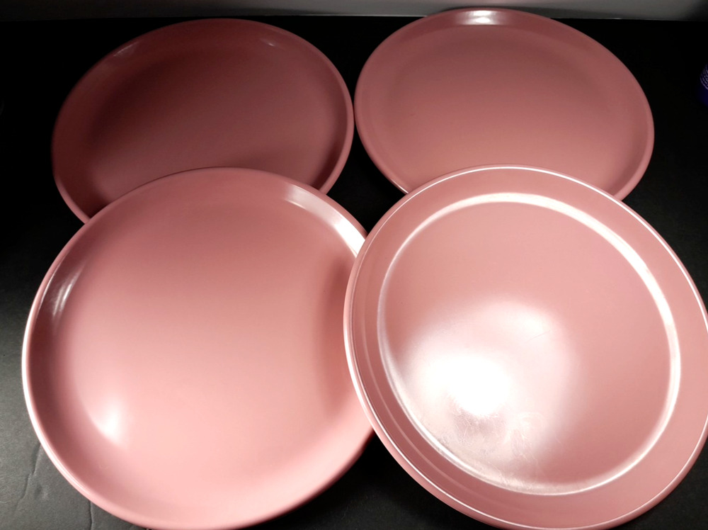 Lot Of 4 Vintage Rubbermaid 10" Melamine Dinner Plates Pink 3840